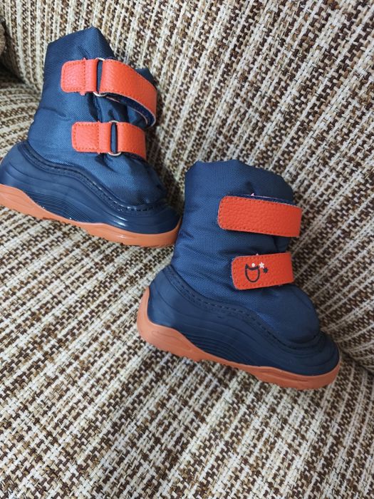 Продам дутики Котофей 20/21