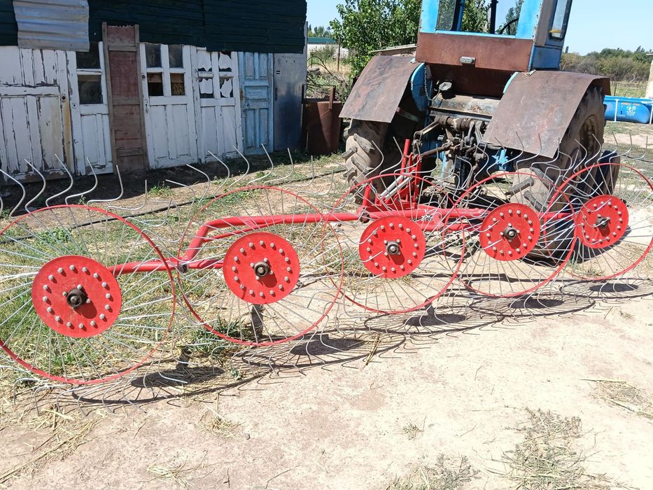 Роторная косилка ворошилка