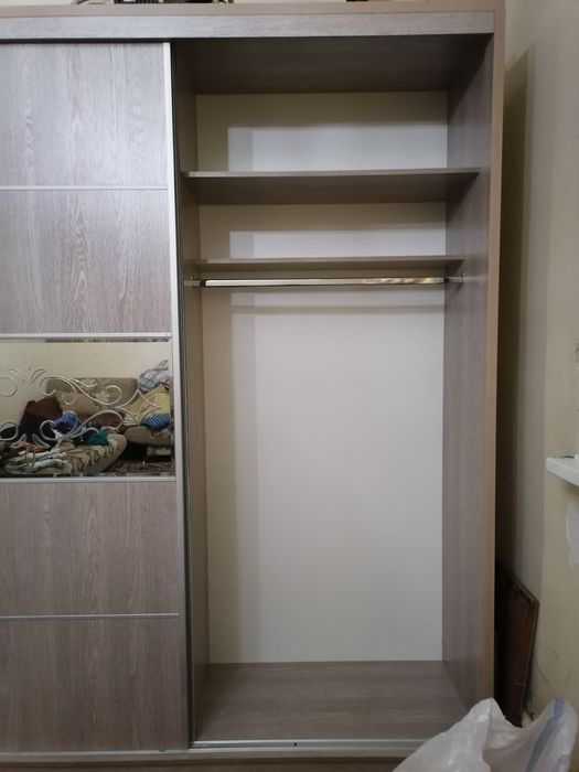 Продаётся Шкаф для одежды