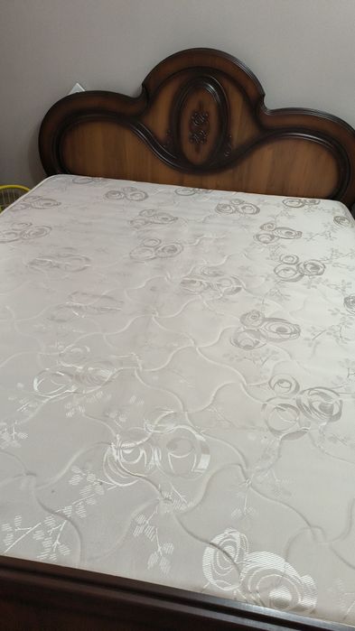Продам двухспальнюю кровать