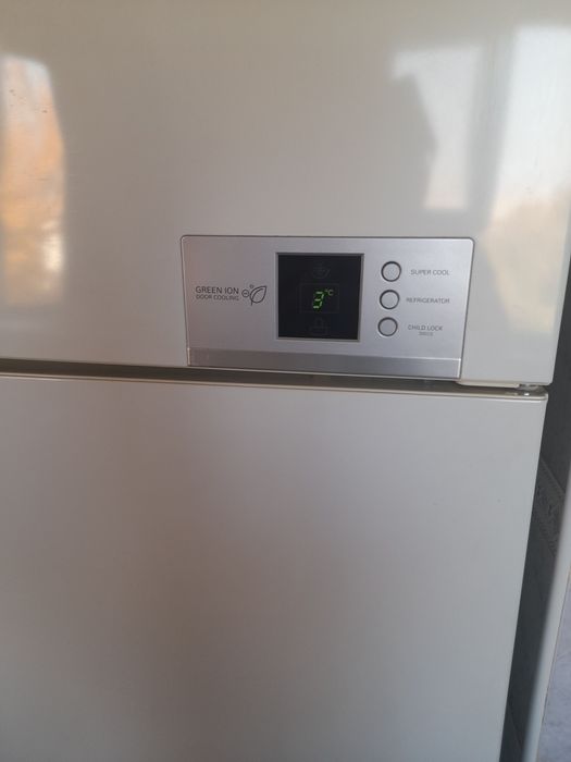 Продам холодильник LG большой