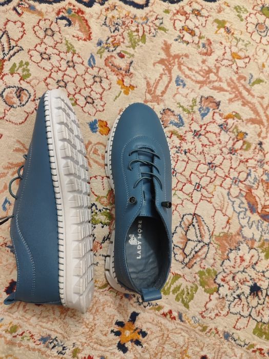 Продам женскую обувь 38 размер