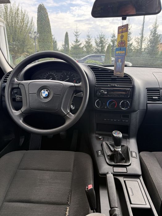BMW E36 320 i manual 125454 km pachet M