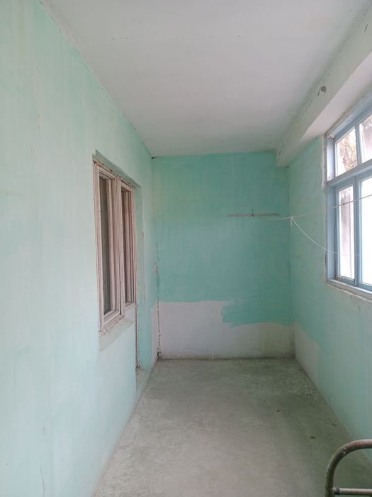 Квартира шошилинч, келишилган нархда сотилади