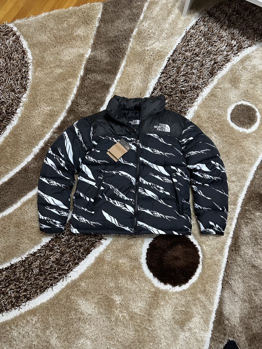 Geacă The North Face Black & White Puffer – mărimea M