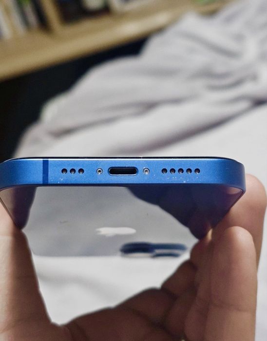 iPhone 13 Blue cu 100% Bateria