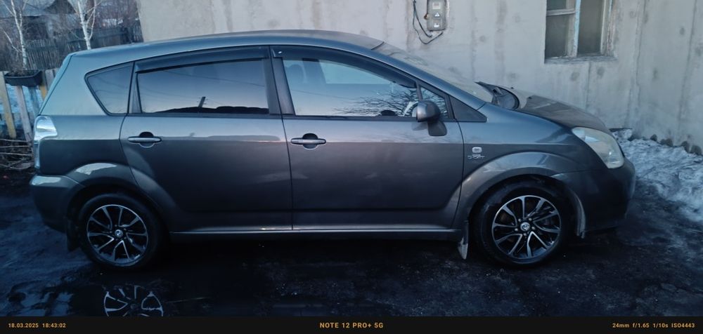 Тойота Королла Версо