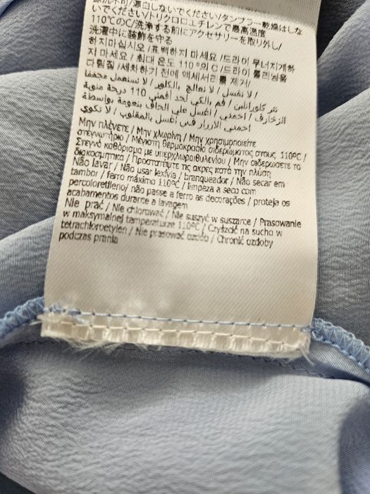 Liu.Joe копринен светлосин потник р-р L/44. Като нов. Обличан веднъж.