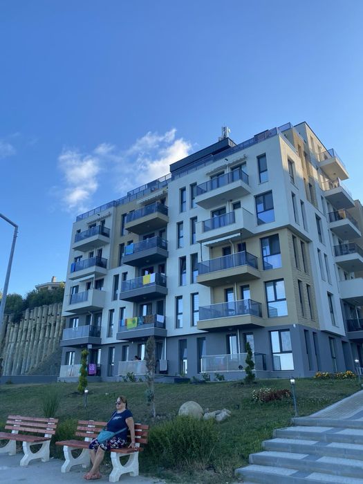 Продава се Тристаен апартамент в Обзор - 100 кв.м за 1750 €/кв.м - Снимка #1