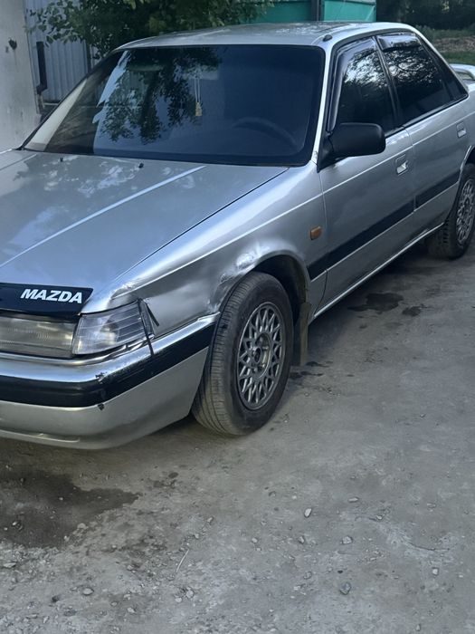 Мазда 626 седан 1990