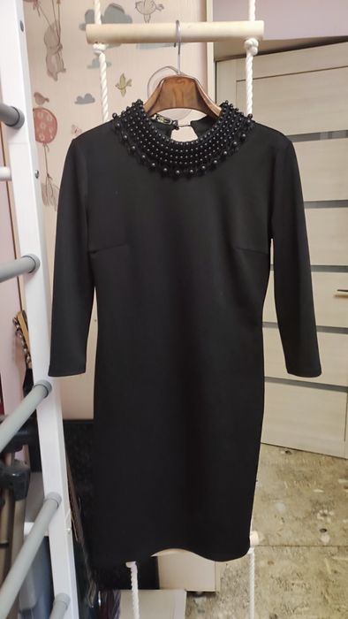 Отдам Праздничные платья на девочку-подростка