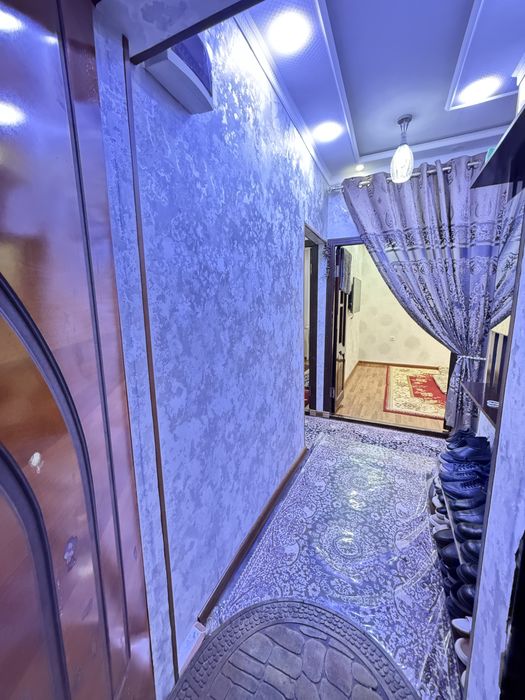 Уй сотилади 2- қават 3 хона юбилейни офис маркет орқасида