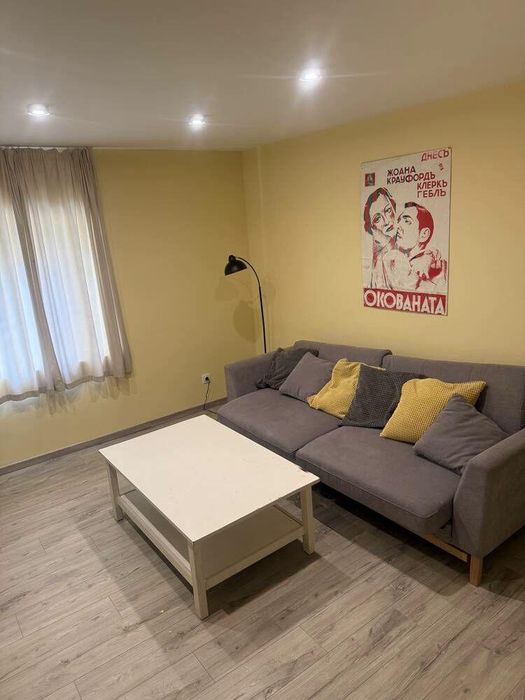 Тристаен апартамент под наем в центъра на София, 2218918