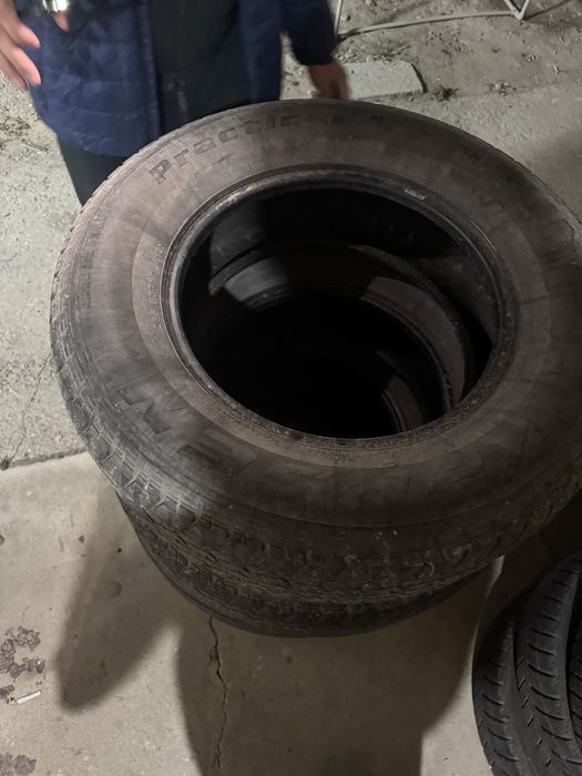 Шины 265/65/17 срочно продам