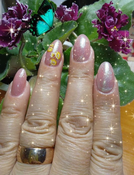 Наращивание и укрепление ногтей