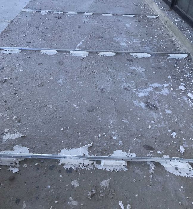 Montam gresie, faianță,granit, travertin și marmura