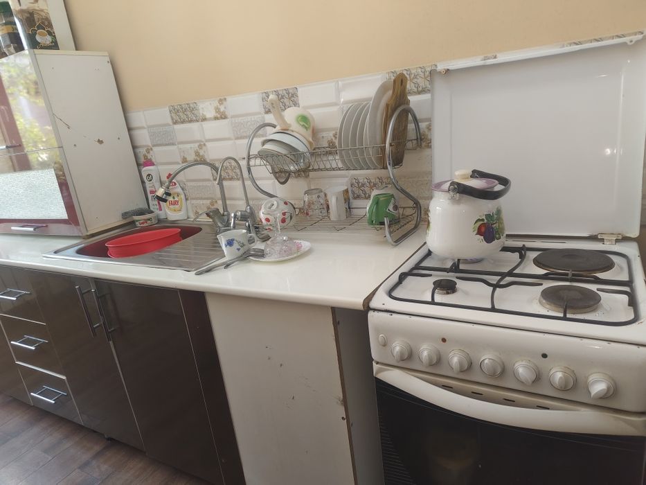 Продается кухонный гарнитур