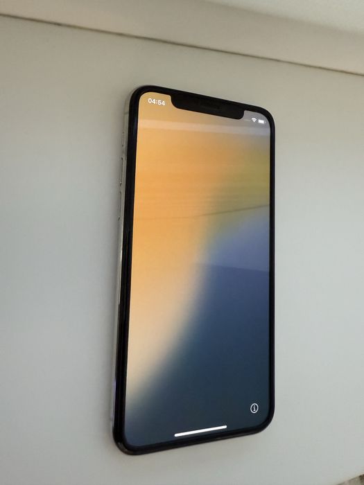 Айфон 11 про ……………………………………..