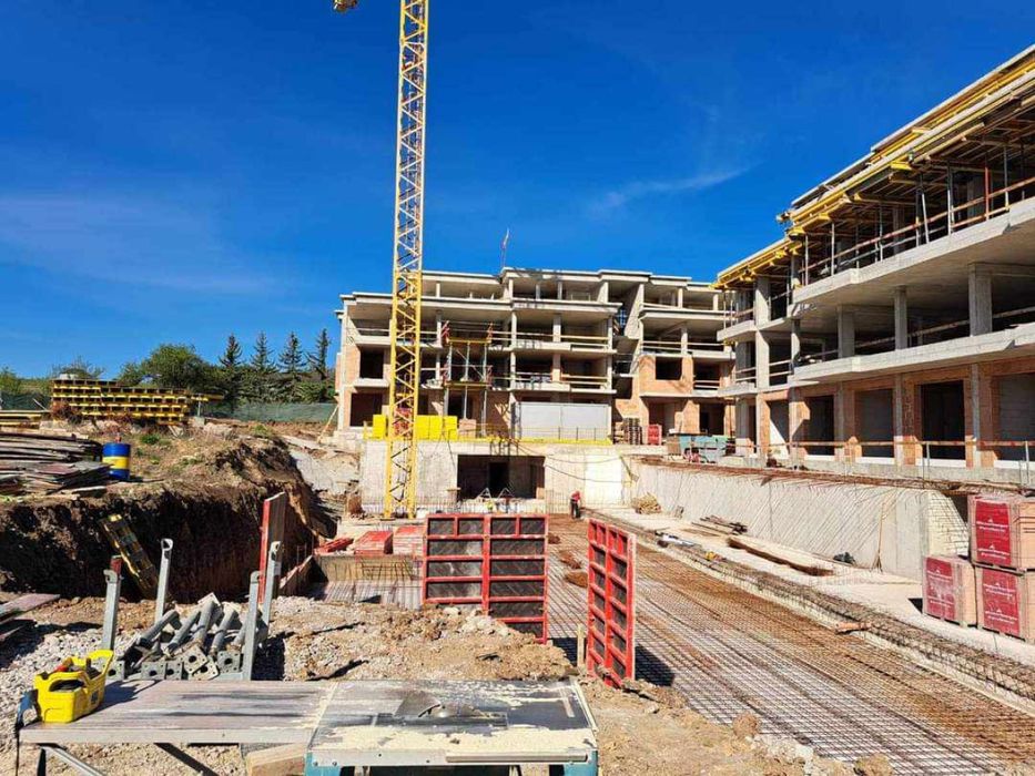 Двустаен апартамент с 30 кв.м. тераса в гр. Банкя