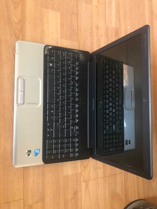 Laptop Compaq defect pentru piese