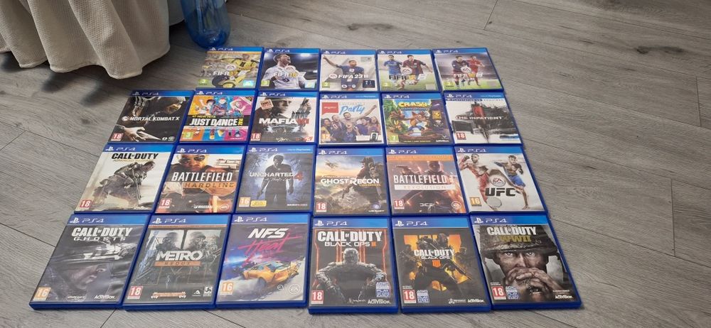 Ps4 cu 2 controlere si incarcator, +23 de jocuri