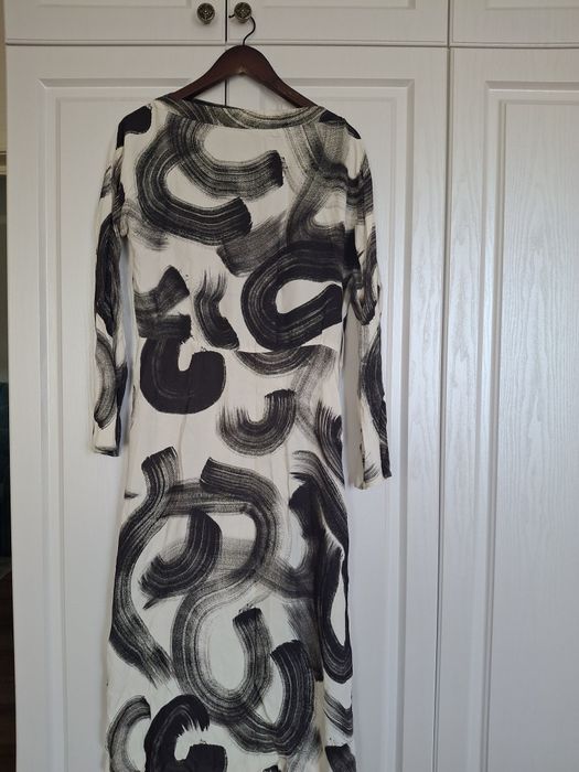 Красивейшее красное платье, новое, размер S,  платье на одно плечо,