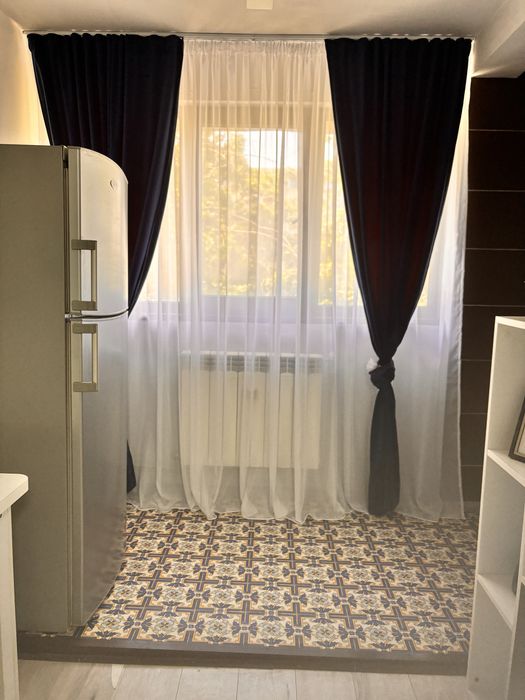 Inchiriez apartament