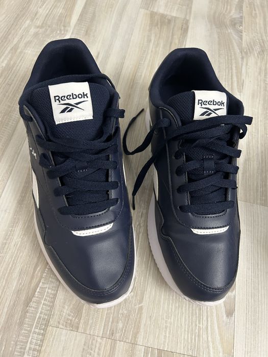 кроссовки фирмы Reebok