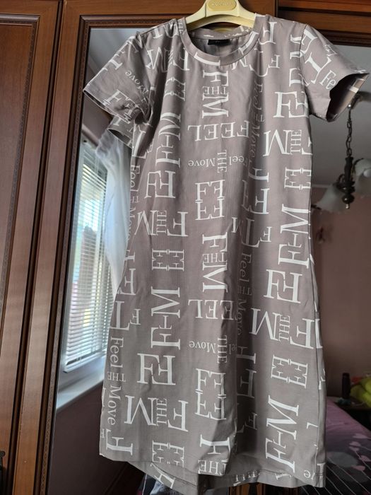 Дамска рокля на Flair