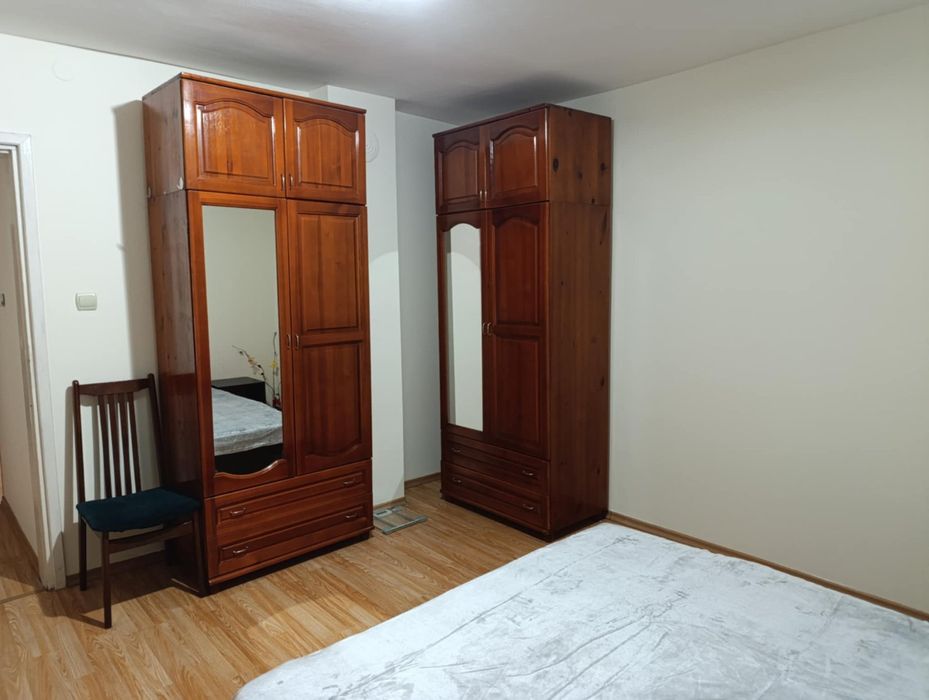 Къща под наем в с. Нови Хан