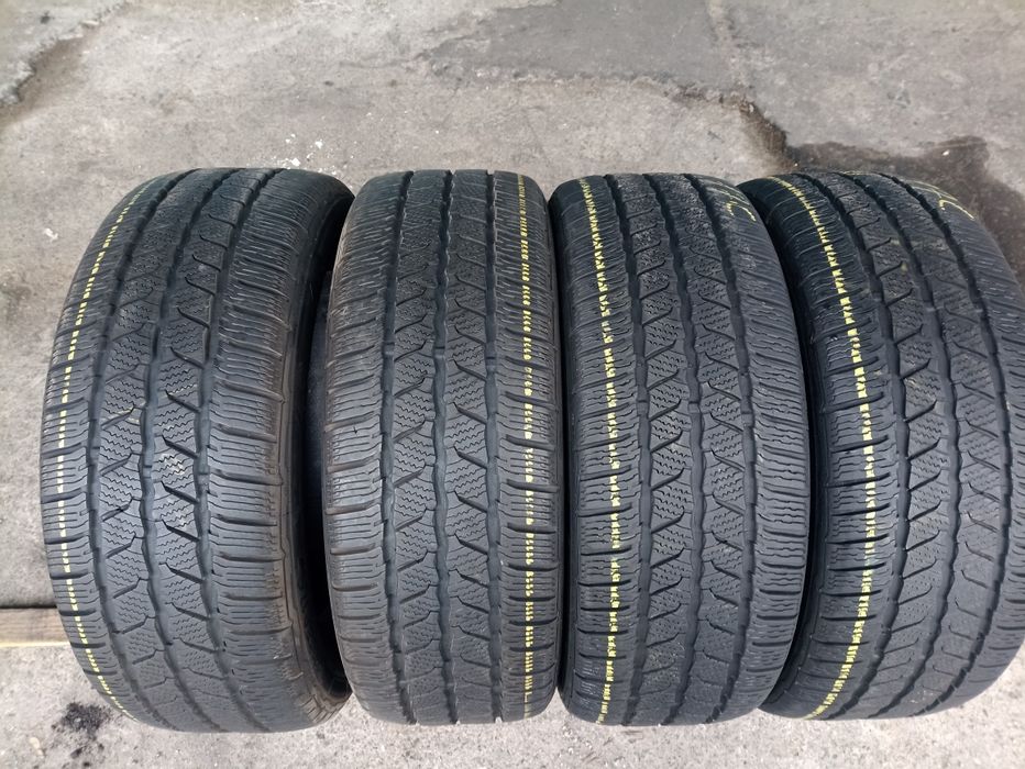 4 anvelope de iarna Continental 225/55 R17C.Pretul este pe bucata.