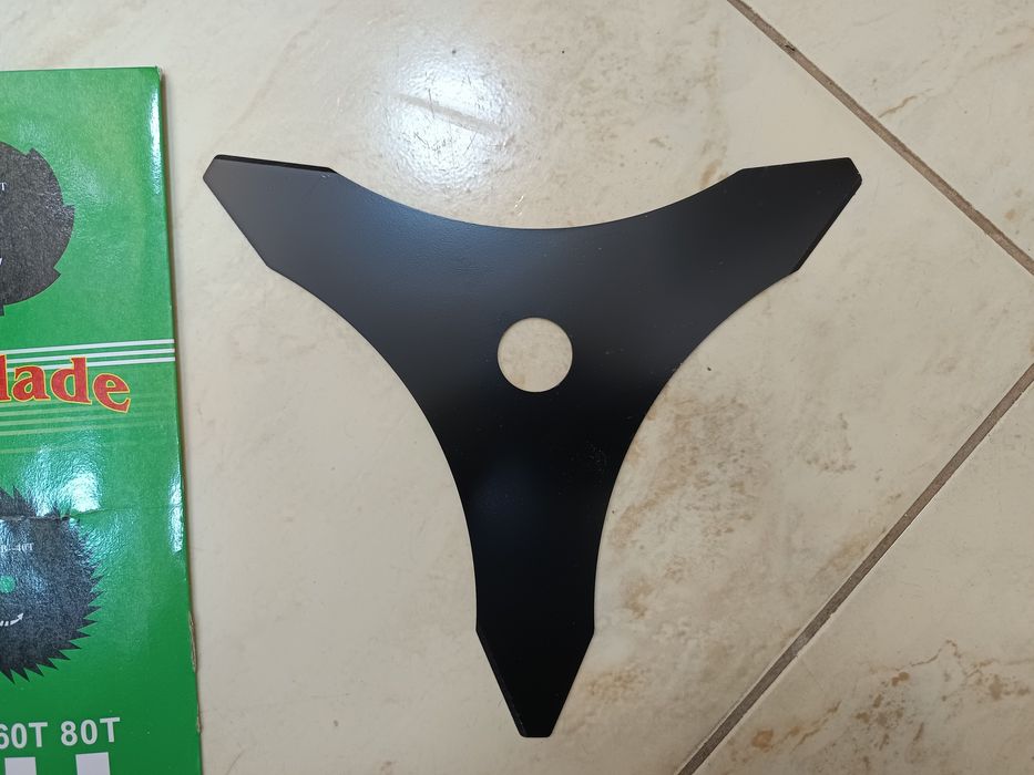 Disc pentru motocoasă model 3T