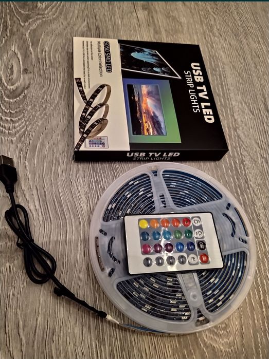 Banda LED RGB 5050 Cu USB pentru Iluminare Ambientala 5 Metri Camping