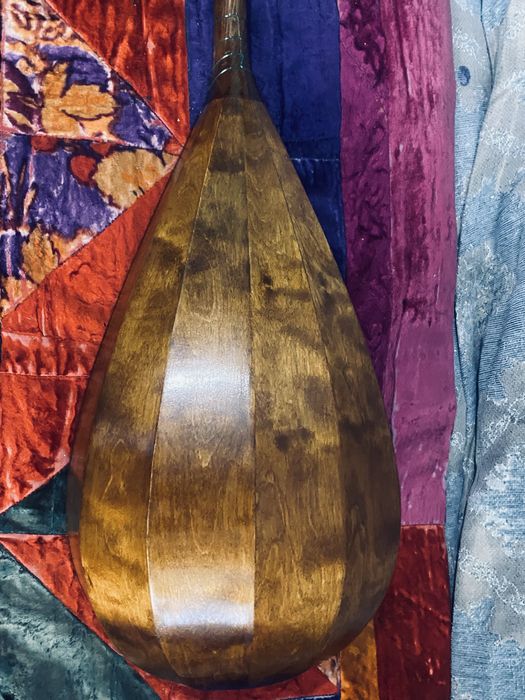 Прдоается домбра в хорошем состояние