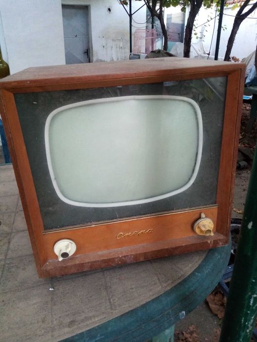 Стар телевизор Опера 3