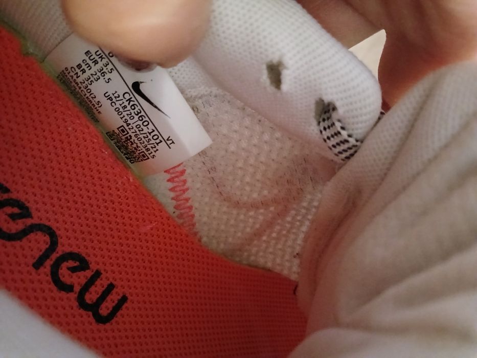 Nike маратонки 361/2 размер