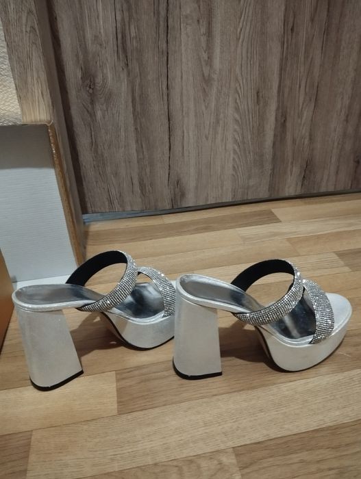 Сребристо дамско сабо/чехли