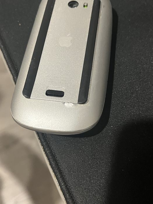 Клавиатура и мышь Apple