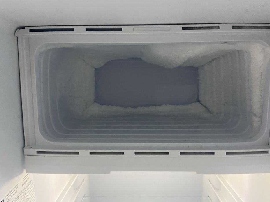 Продам холодильник бирюса