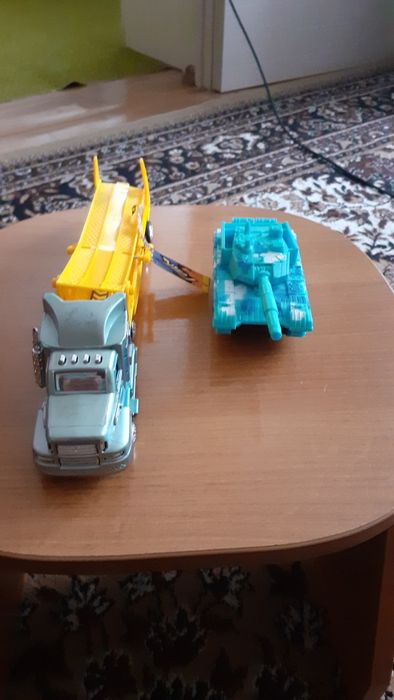 Игрушечные машинки 3000 за всеи