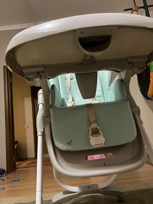 Десткий стулик для кормления