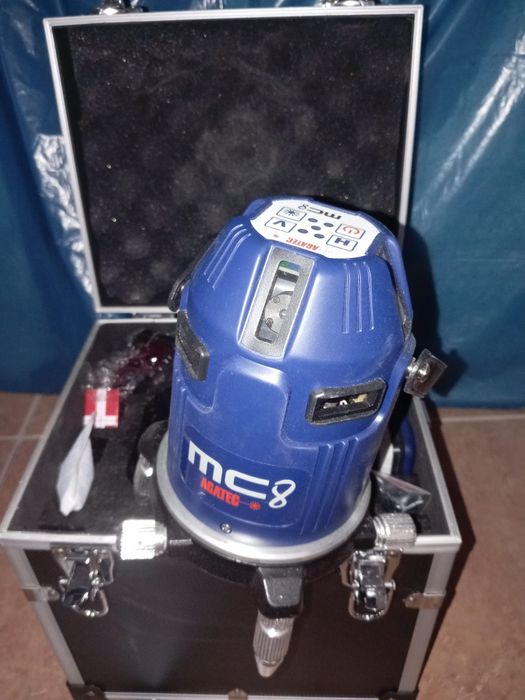 Laser profesional, Agatec MC 8 cu riceiver. Nou.