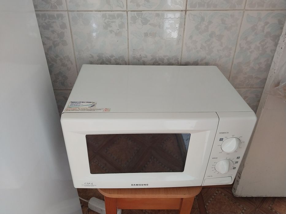 Микровалновка SAMSUNG