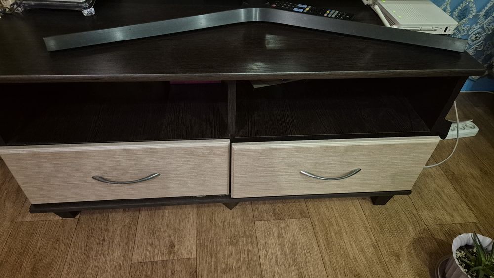 Подставка под телевизор,тумба