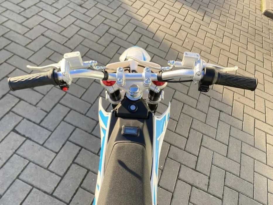 Motocicleta enduro copii KAYO eT110 (electrica,+6ani,1000w) la MYMOTO