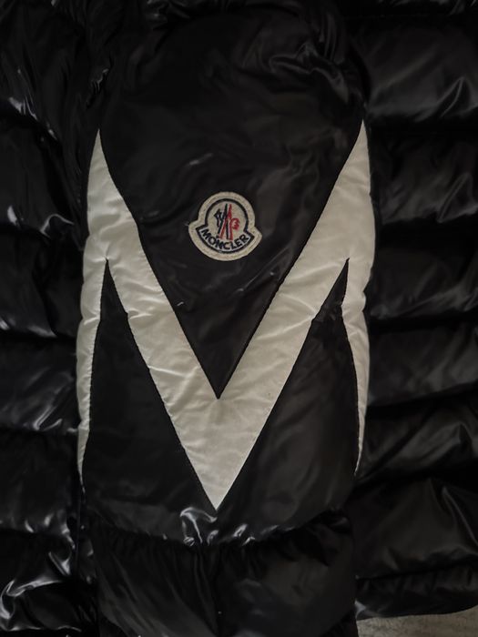 Geaca glossy puff de Moncler