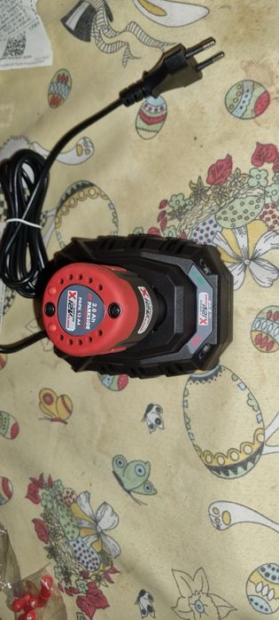 Батерия и зарядно Parkside 12v