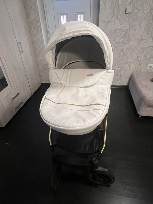 Бебешка количка Tutek