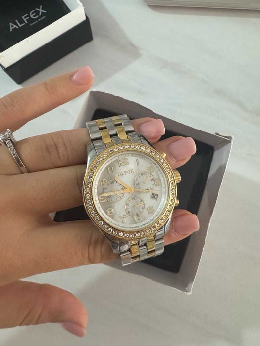 Ръчен дамски часовник бижу ALFEX