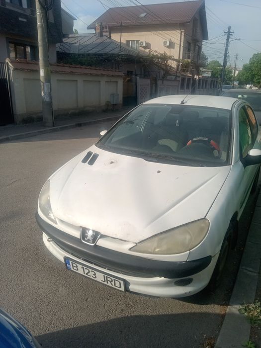 Vând Peugeot 206 pt programul rabla sau pt piese sau reparat
